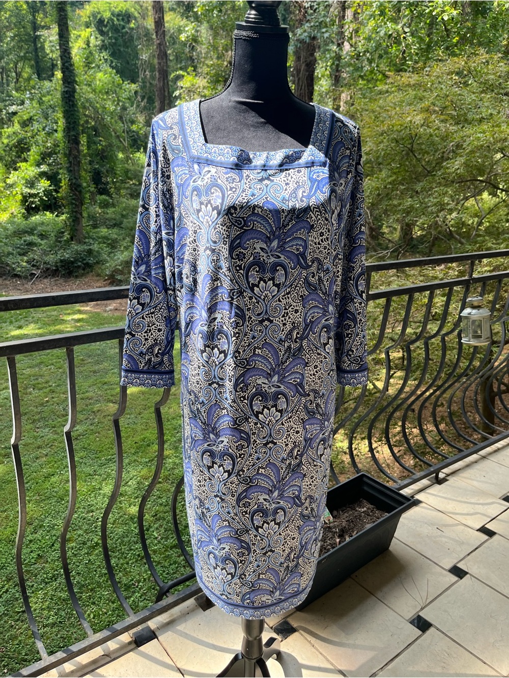 Talbots Blue Paisley Square-Neck Tunic. Size XL.